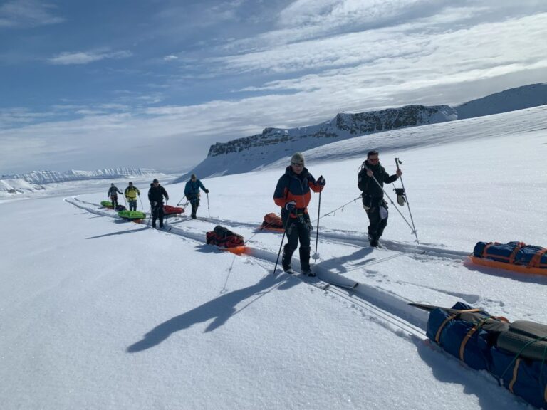 Ski expedition crossing to Ny-Ålesund visiting Oscar II country