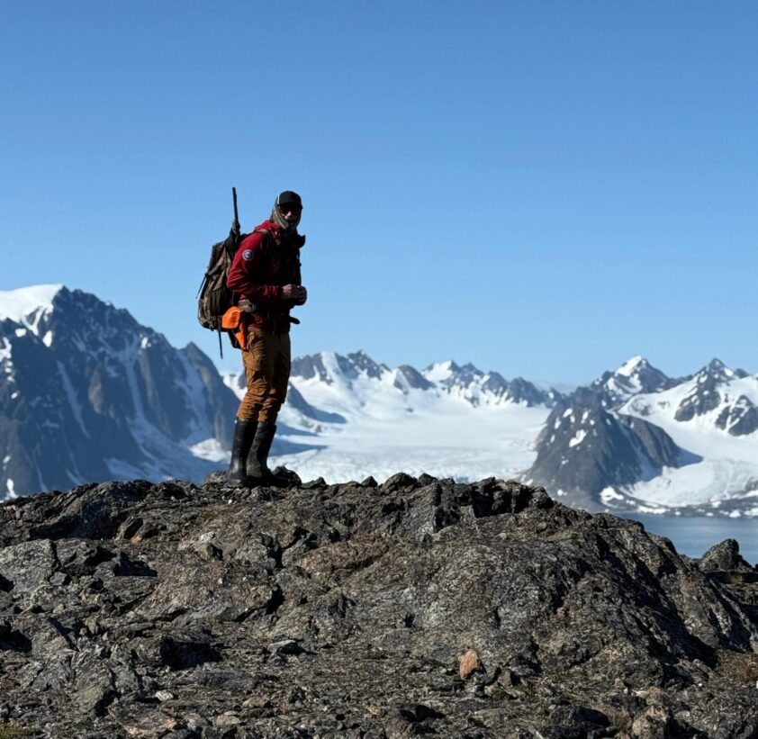 Hiking tours and safety with Backyard Svalbard