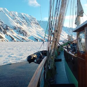 The amazing views from the ocean on tour sailing expedition on Svalbard