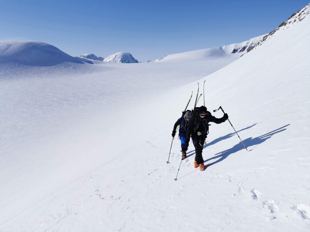 Join us for an adventure to ski on Newtontoppen. Only a limited amount of spots.