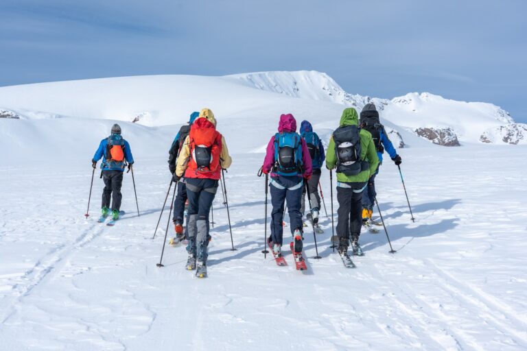 How to I choose ski expedition with Backyard Svalbard.