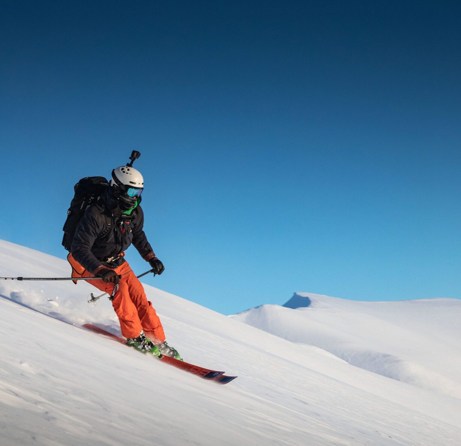 Ski touring by day in the backyard of Svalbard near Longyearbyen