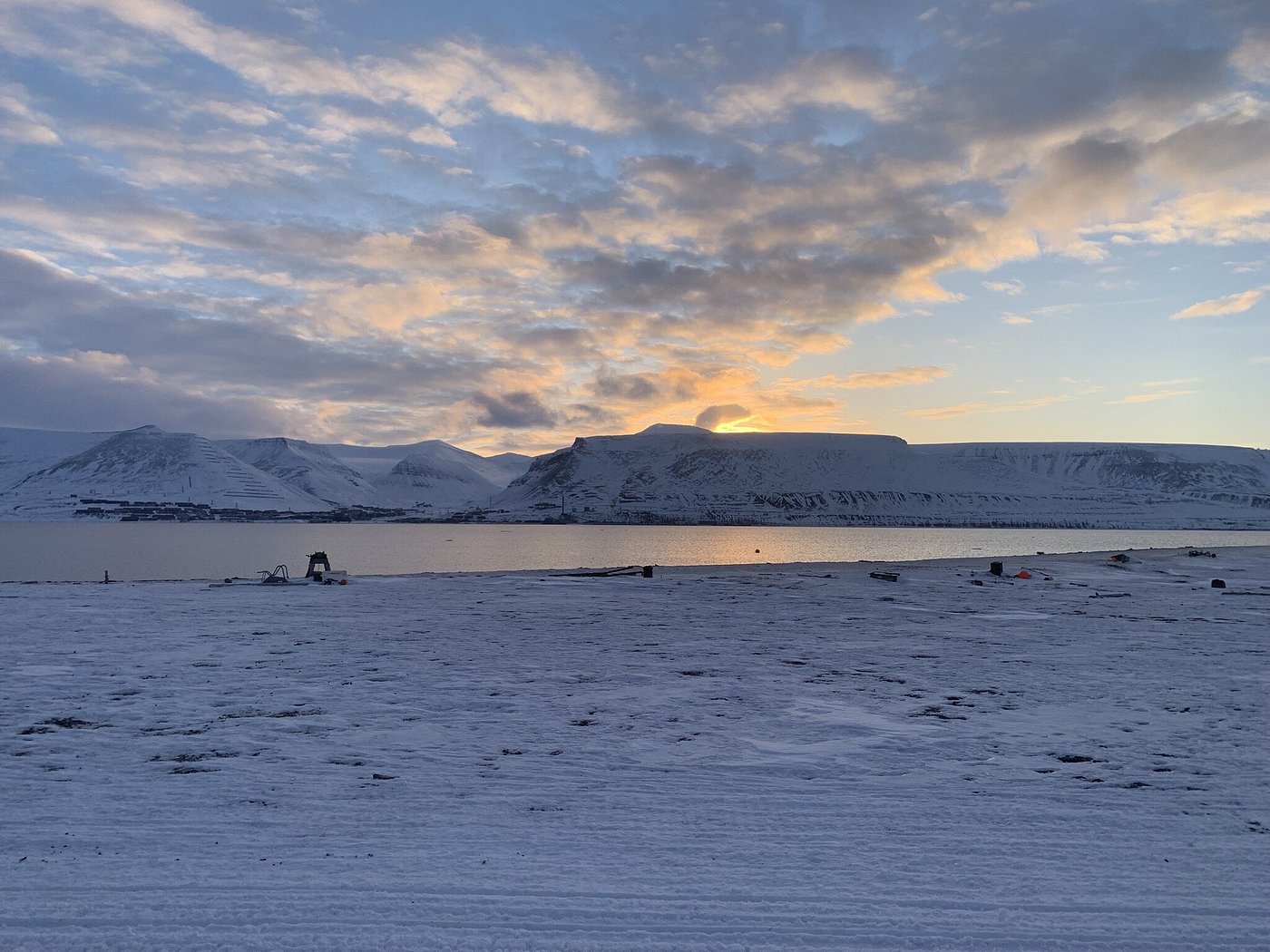 Snowmobile and ice cave excusion review by Fergus - With Backyard Svalbard