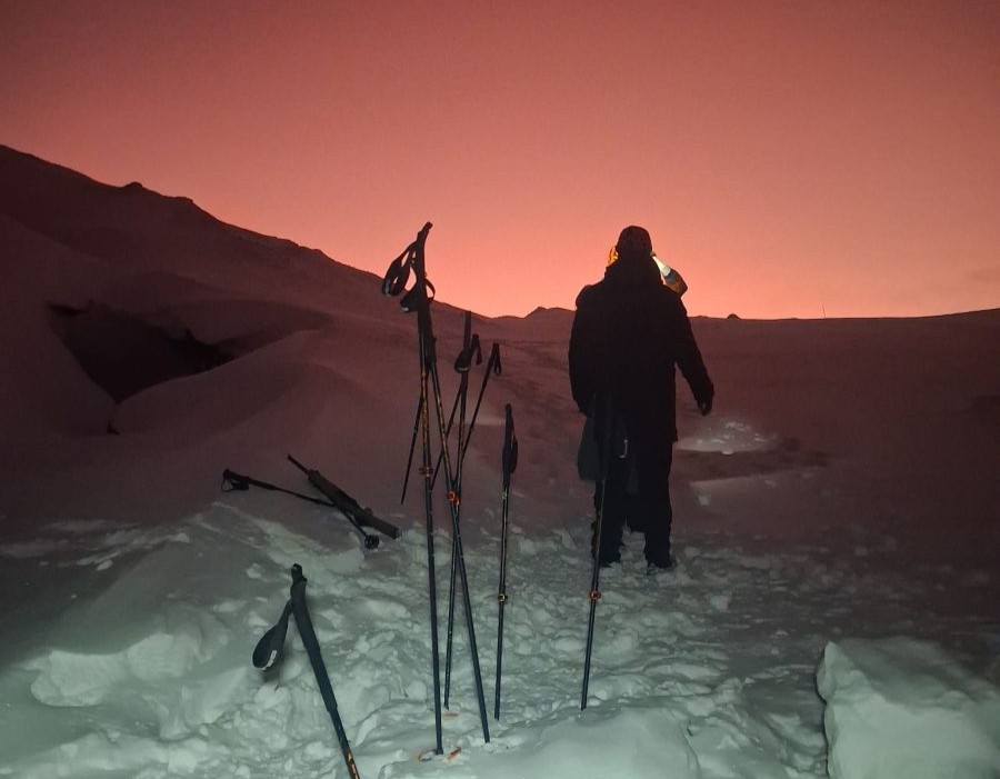 The amazing views from the Svalbard glacier hiking tour