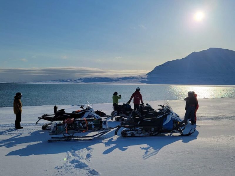 Small expeditions for Svalbard crossings on skiis for raw and deeply personal - the way adventures should be.
