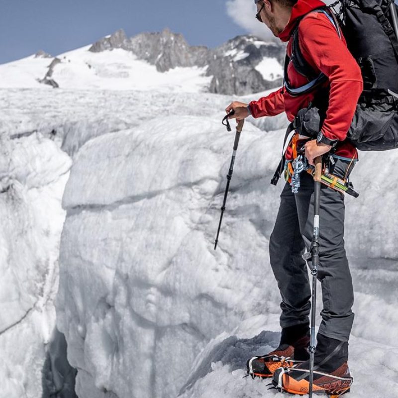 glacier hike advanced with Backyard Svalbard
